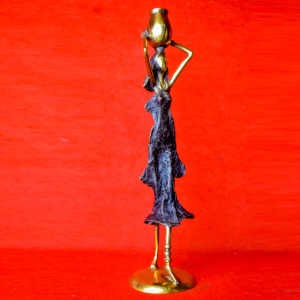 Abstraite PORTEUSE d'eau - en bronze - 30 cm