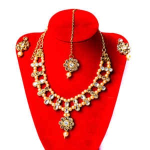 Petite Chaine en perle - Boucles d'oreille