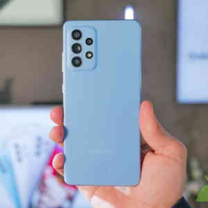 Samsung Galaxy A72 - Téléphone Android de capacité 8 Go de RAM et 256 Go de mémoire