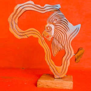 Carte d'Afrique - Tête de lion - en bois d'ébène - 20 cm de hauteur