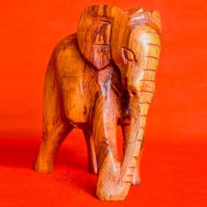 Eléphant - en bois de tèque - 11 cm de hauteur